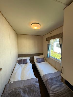 Twin Room 2- click for photo gallery